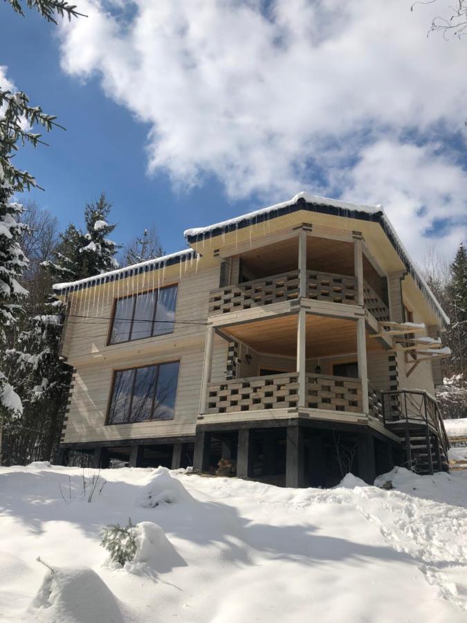 Riviera Lodge