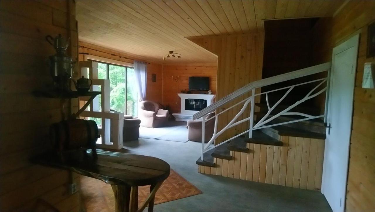 Riviera Lodge